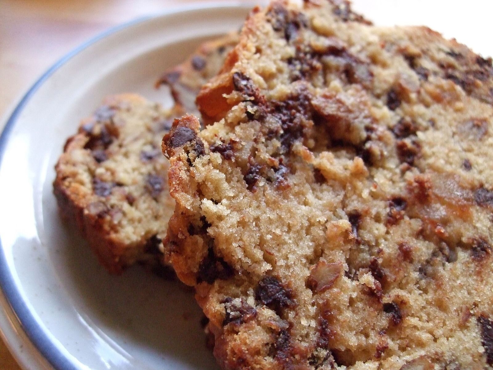 Bánh chuối nướng kiểu Việt và banana bread: tận dụng chuối chín