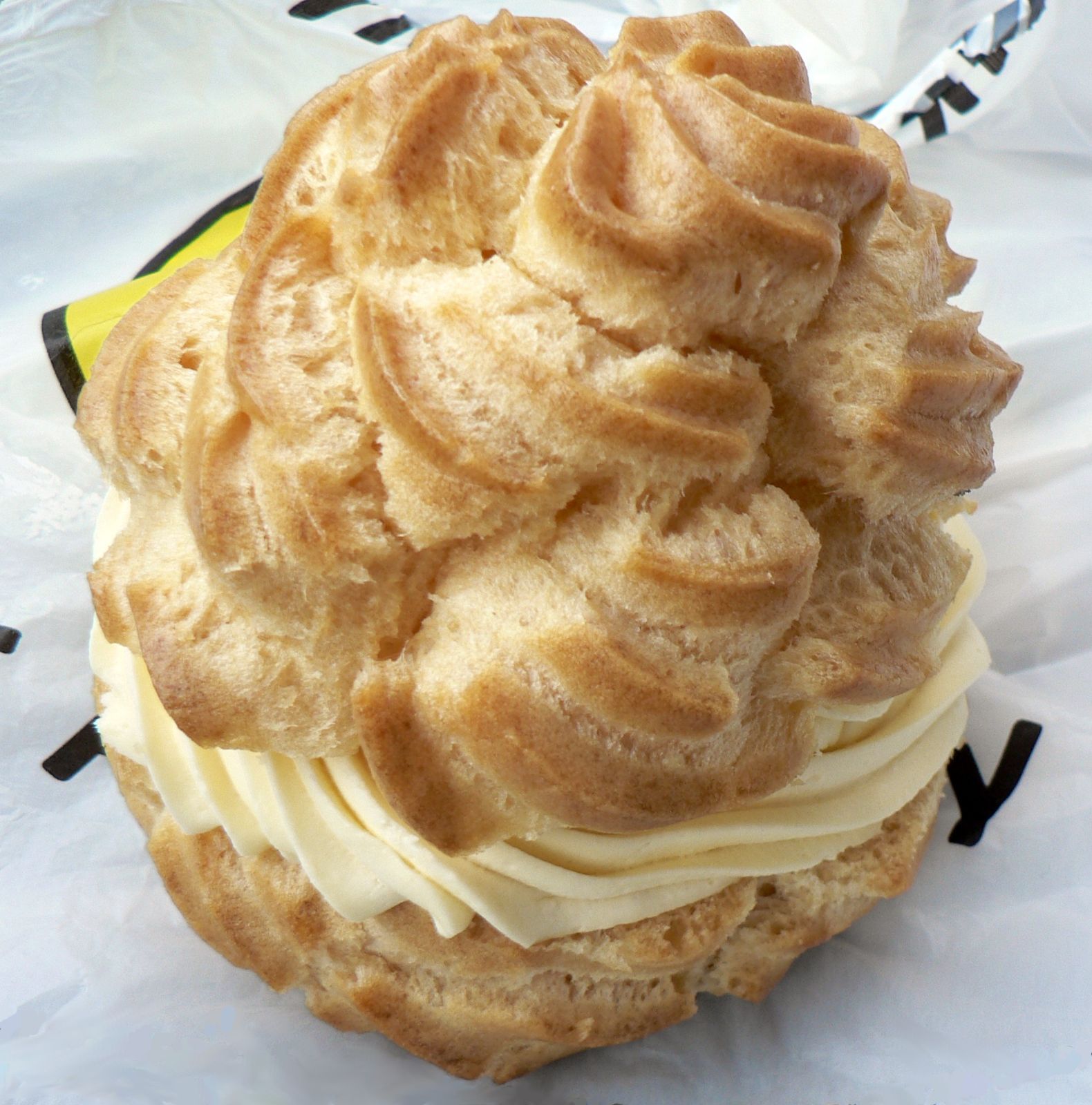 Bánh su kem và bột choux: nguyên lý nở rỗng