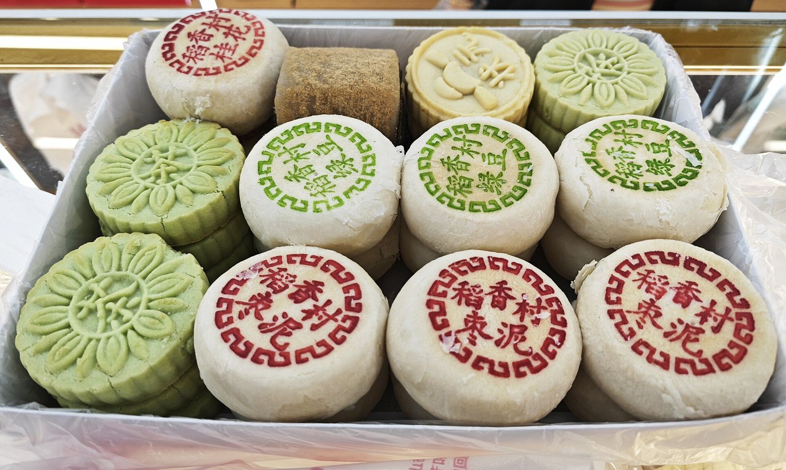 Lịch bánh theo mùa và hộp quà: kế hoạch cho tiệm bánh cả năm