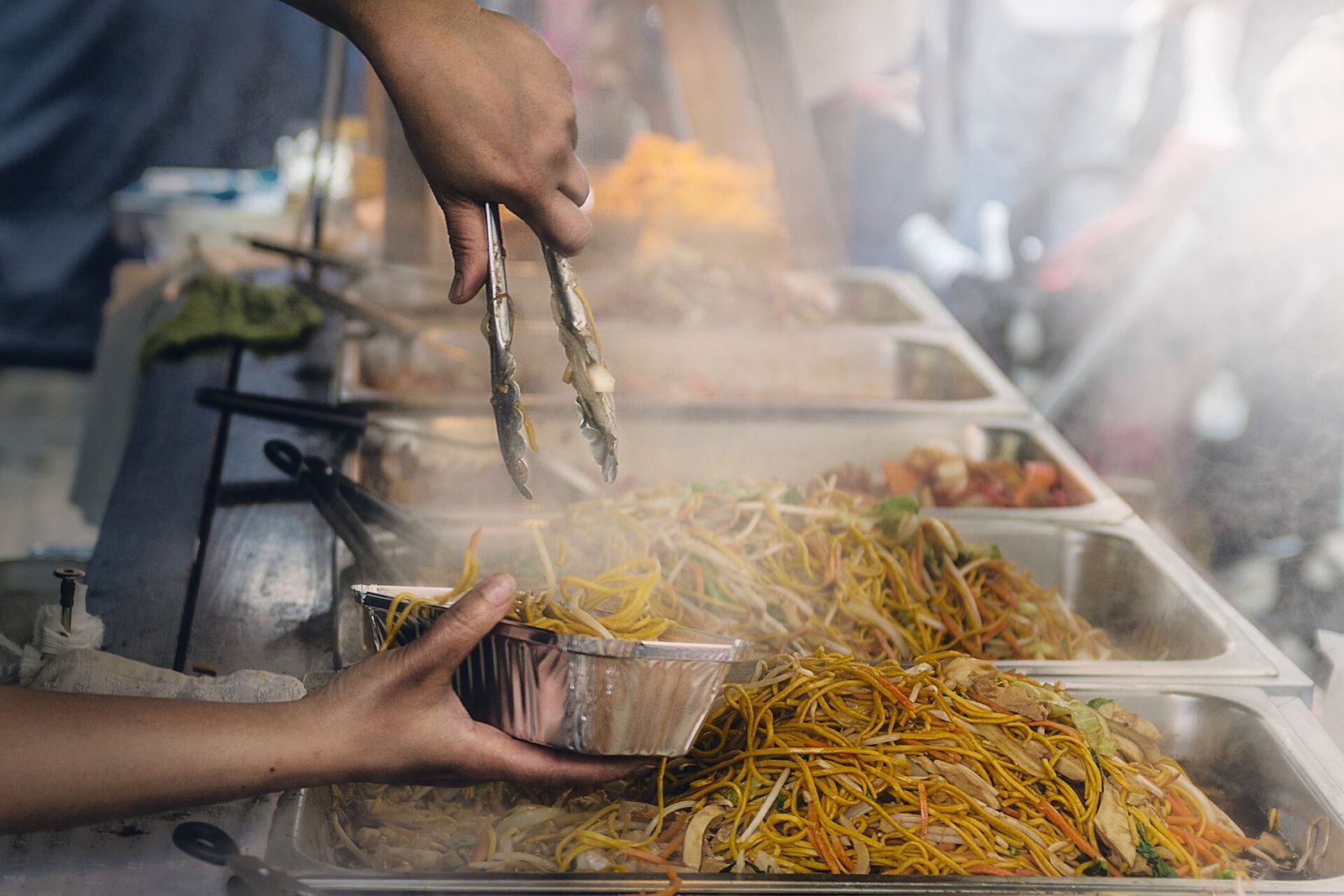 Đưa món đặc sản ra khỏi địa phương: nguyên liệu, chuẩn hóa và giữ bản sắc