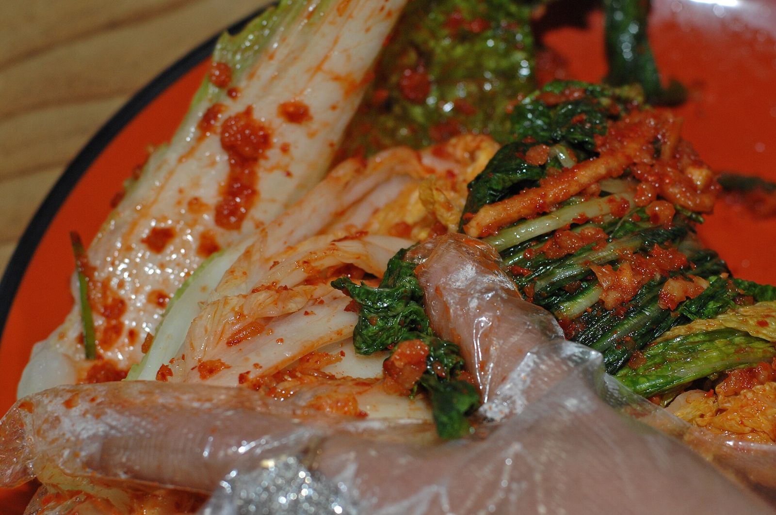 Kimchi cải thảo: quy trình muối, lên men và bảo quản tại quán