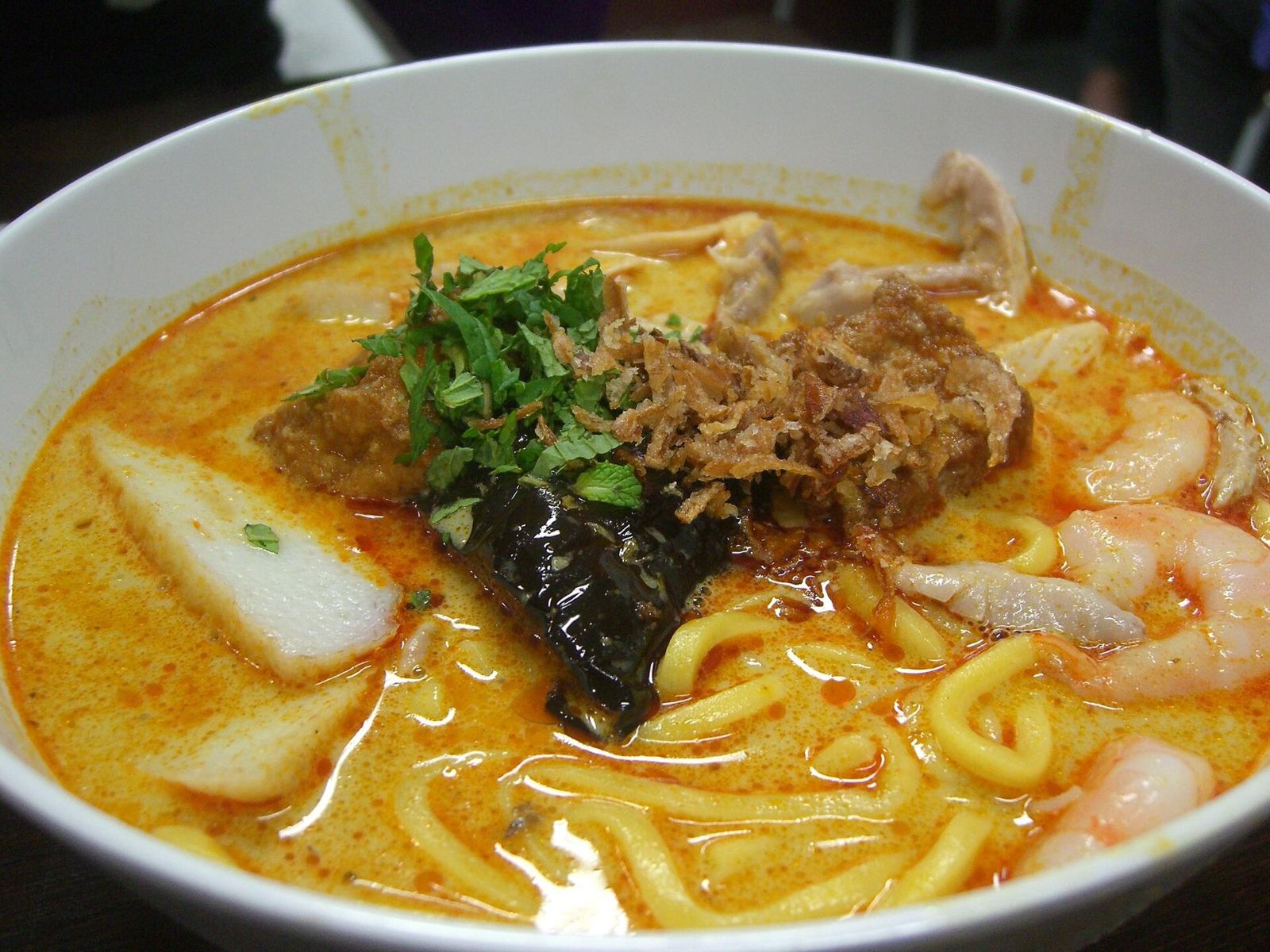 Đưa món Đông Nam Á vào menu: laksa, rendang, nasi lemak và satay