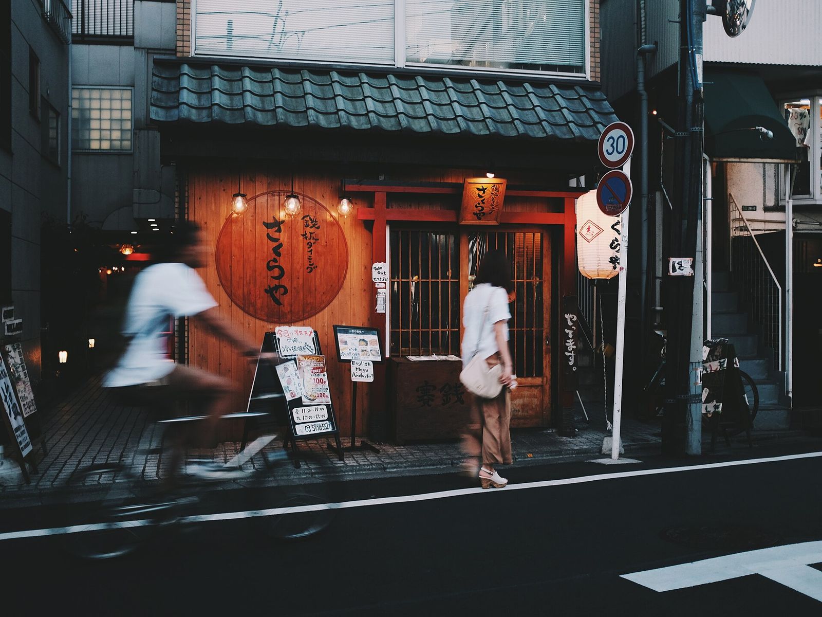 Xây menu izakaya cho quán Việt: xiên nướng, món chiên và đồ uống