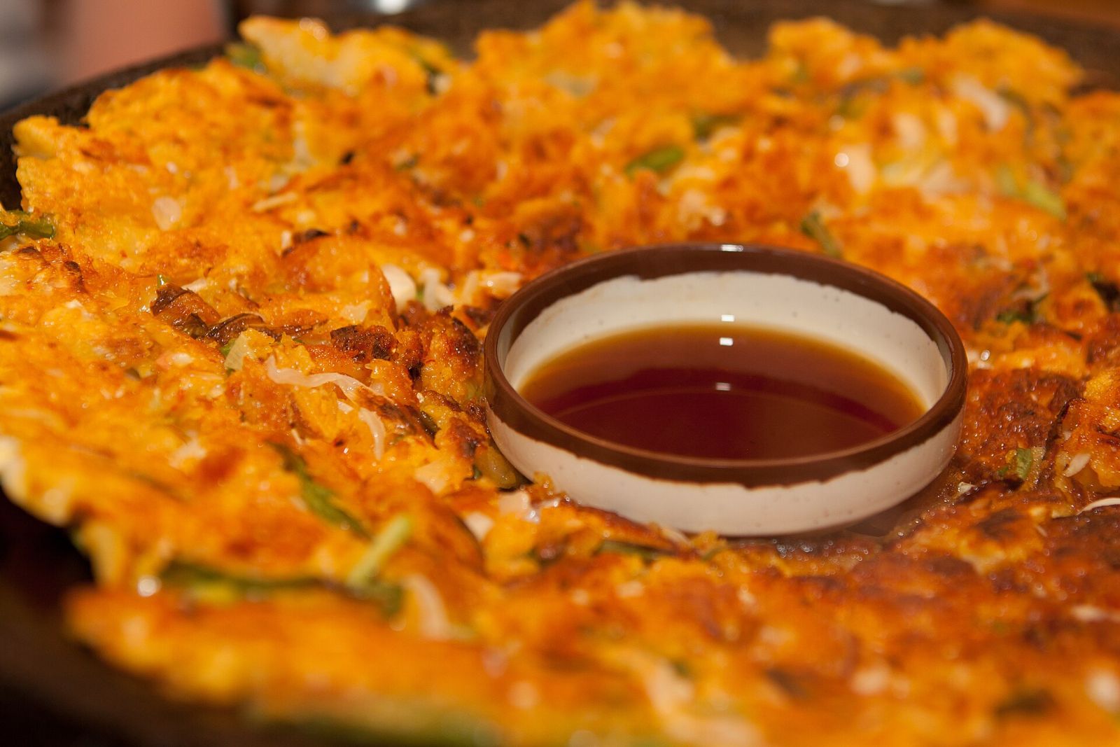 Bánh xèo hải sản hành boa rô (haemul pajeon)