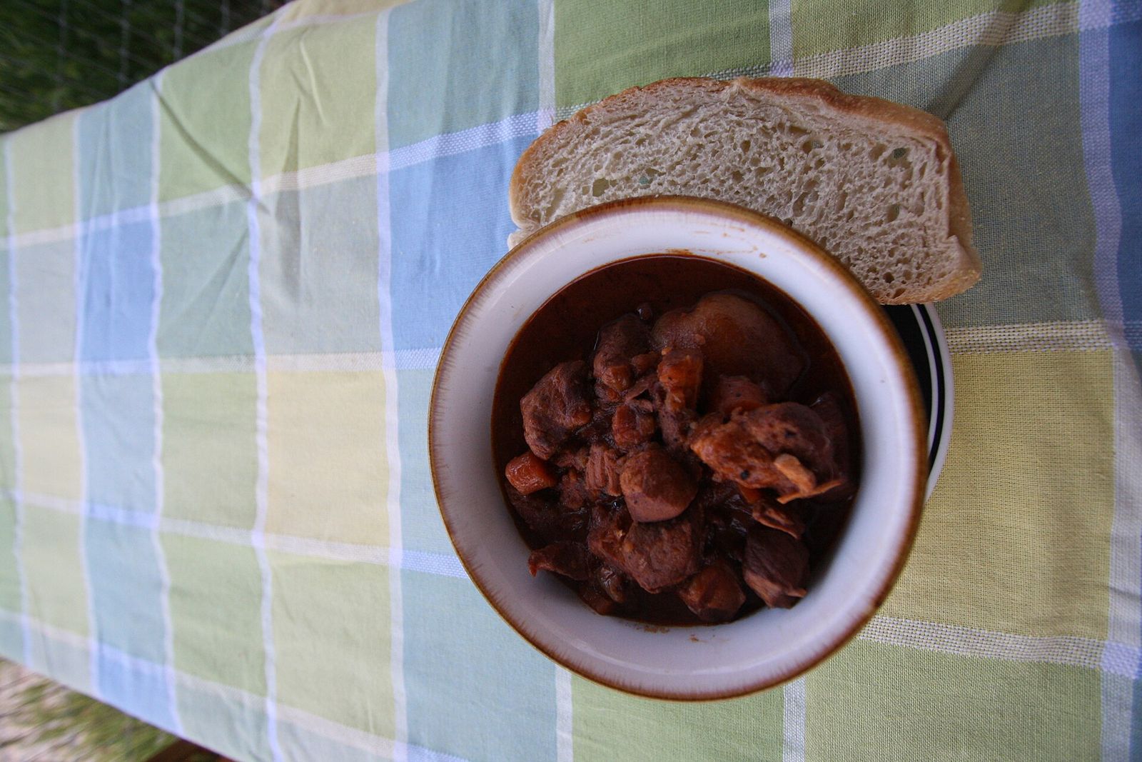 Bò hầm vang đỏ (boeuf bourguignon)