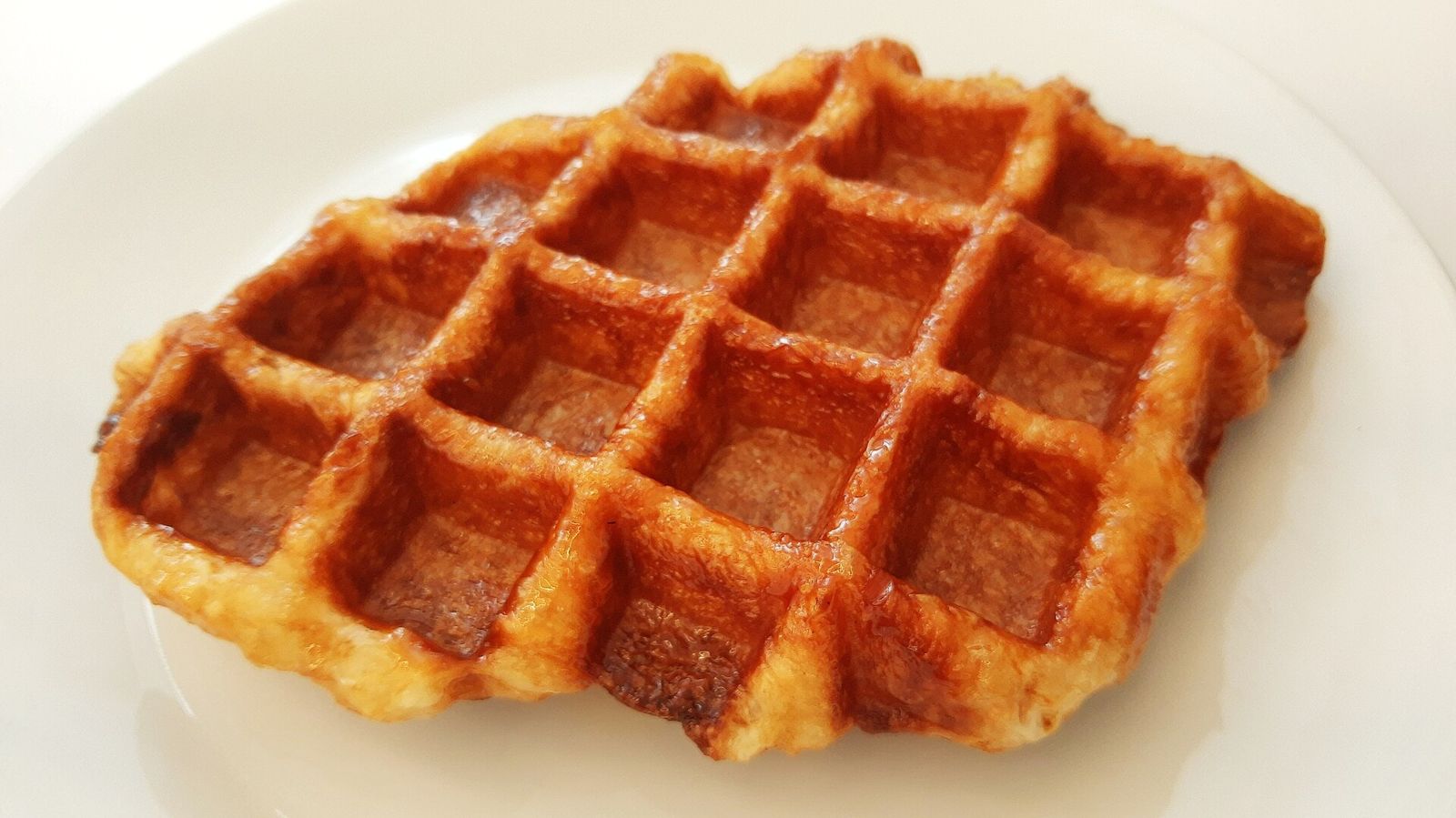 Croffle (croissant nướng khuôn waffle)