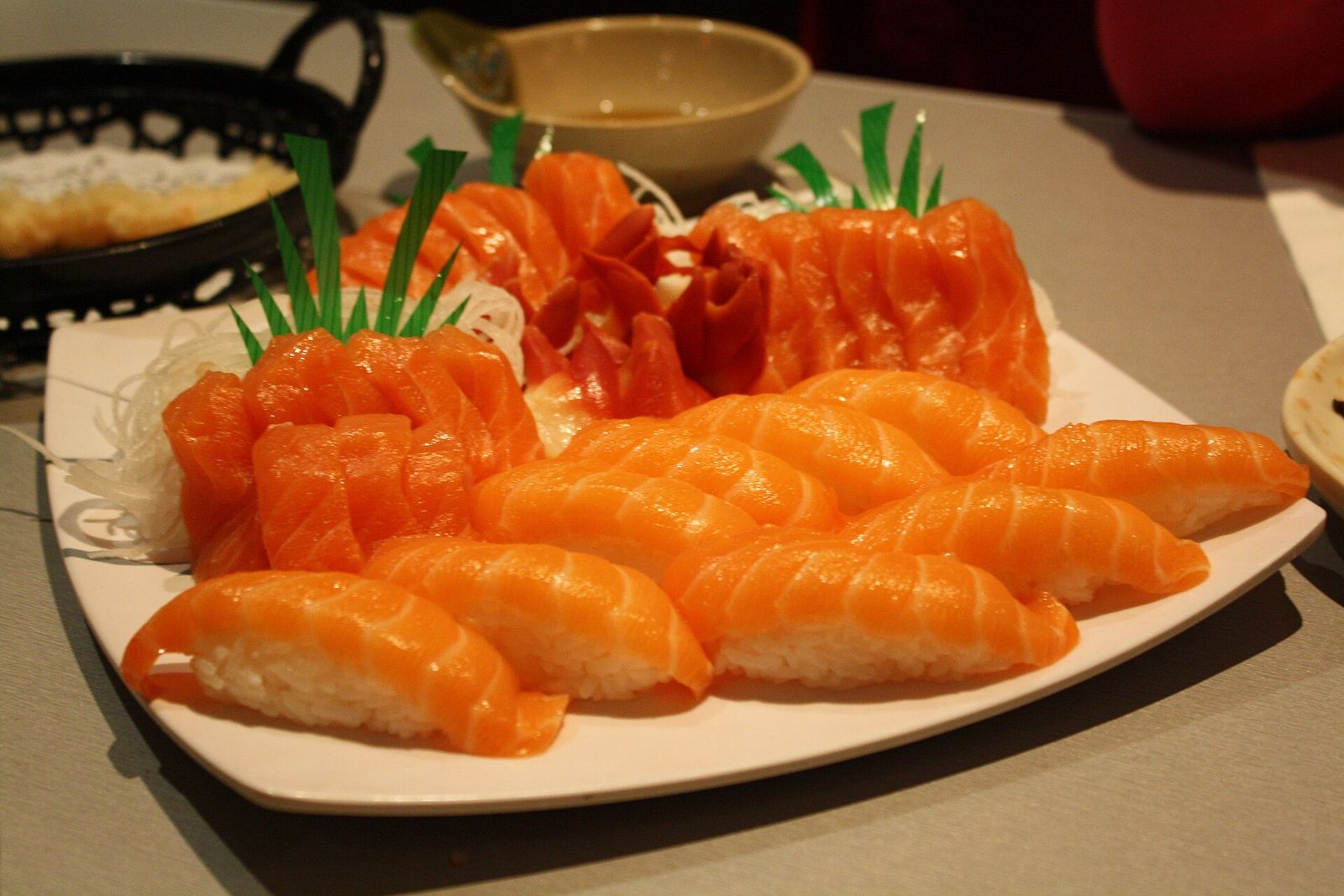 Sashimi cá hồi