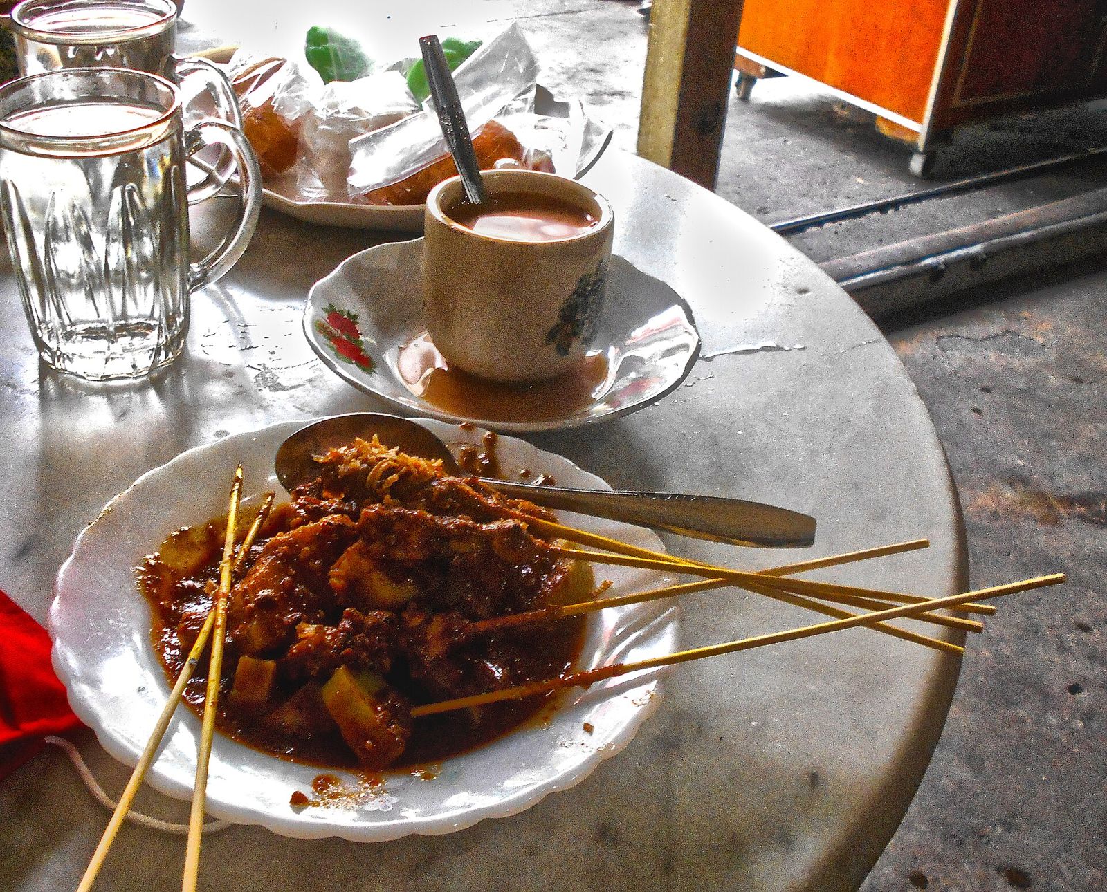 Satay gà sốt đậu phộng